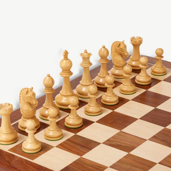 Uber Armoured Staunton Sheesham Chess Set & Box - 4.25" King - Image 3